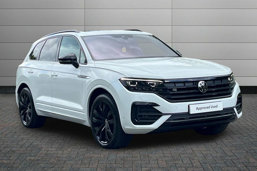 Volkswagen Touareg 3.0 Tdi V6 Black Edition Suv Tiptronic FY22BUP White