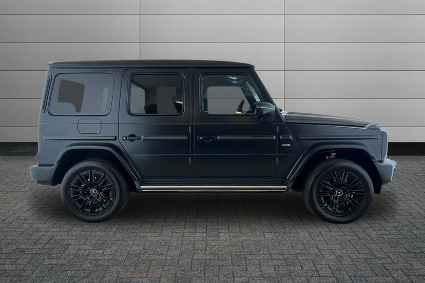 Mercedes-Benz G Class G580 Eq 4Wd Amg Line Premium Plus KP25VUM Black #3