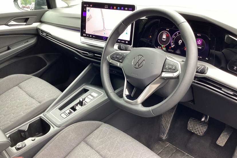 Volkswagen e-Golf 1.5 Tsi Ehybrid 19.7Kwh Match Hatchback GD25TMU Black #6