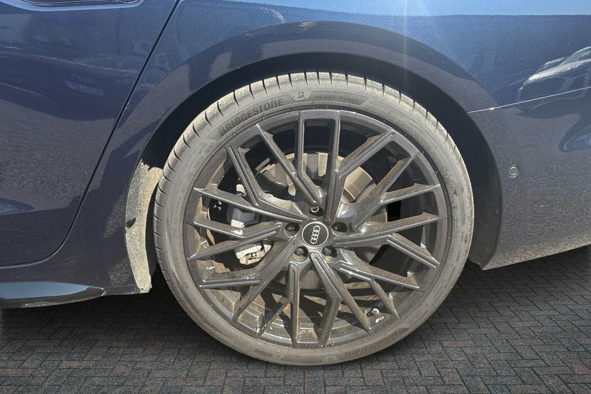 Audi A6 Saloon 2.0 E-hybrid 25.9Kwh Launch Edition Saloon Pet Blue #5
