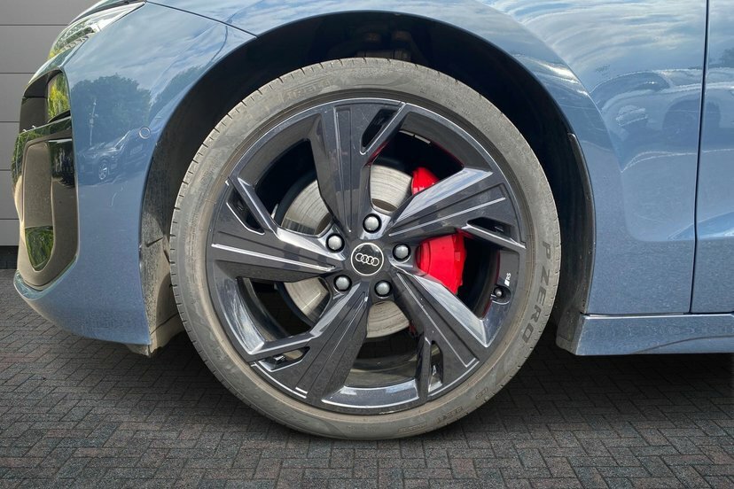Audi A6 E-tron Avant 100Kwh Performance Launch Edition Estate Elect SO74DGZ Blue #5