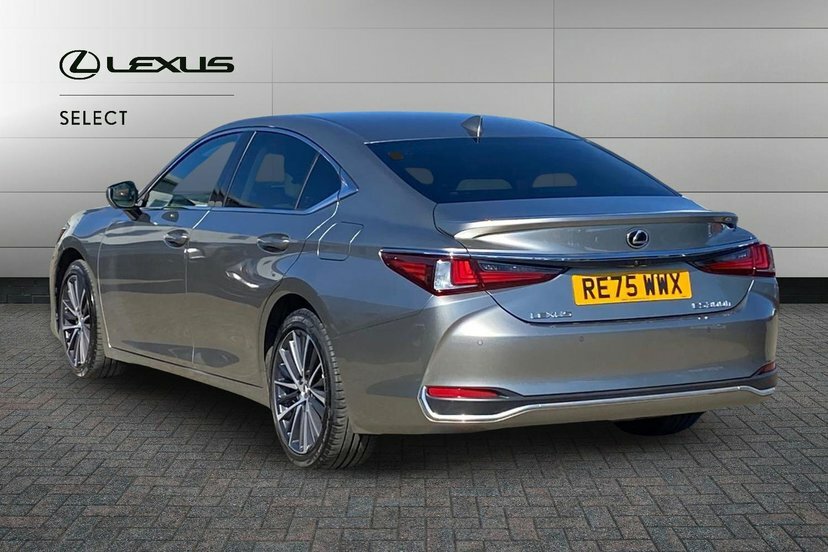 Lexus ES 2.5 300H Premium Plus Saloon Hybrid E-c Silver #3