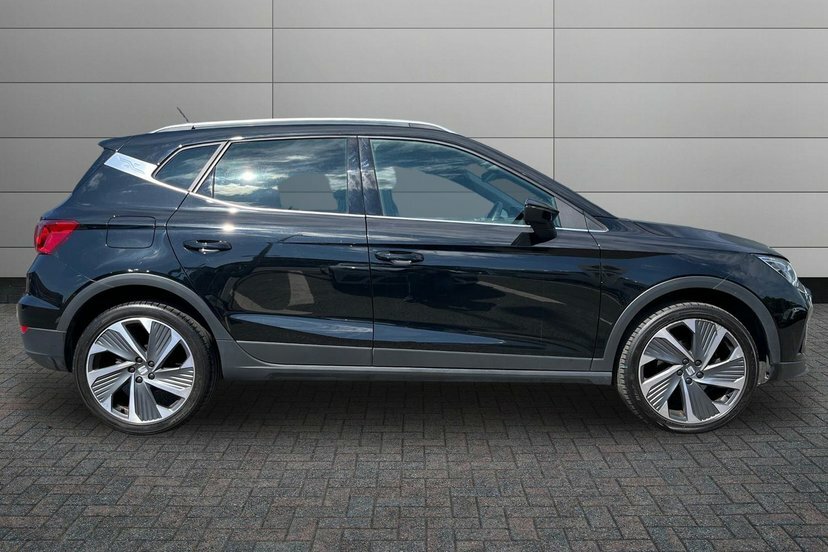 Seat Arona 1.0 Tsi Fr Sport Suv Dsg 110 Ps LB23DPK Black #4
