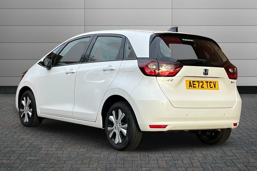 Honda Jazz 1.5 H I-mmd Sr Hatchback Hybrid Ecvt 1 AE72TCV White #3