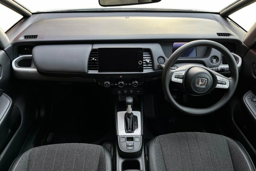 Honda Jazz 1.5 H I-mmd Sr Hatchback Hybrid Ecvt 1 AE72TCV White #6