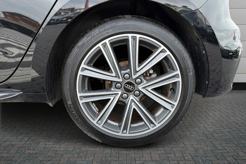 Audi A1 1.0 Tfsi 30 S Line Sportback S Tronic EO75ZNE Black #5