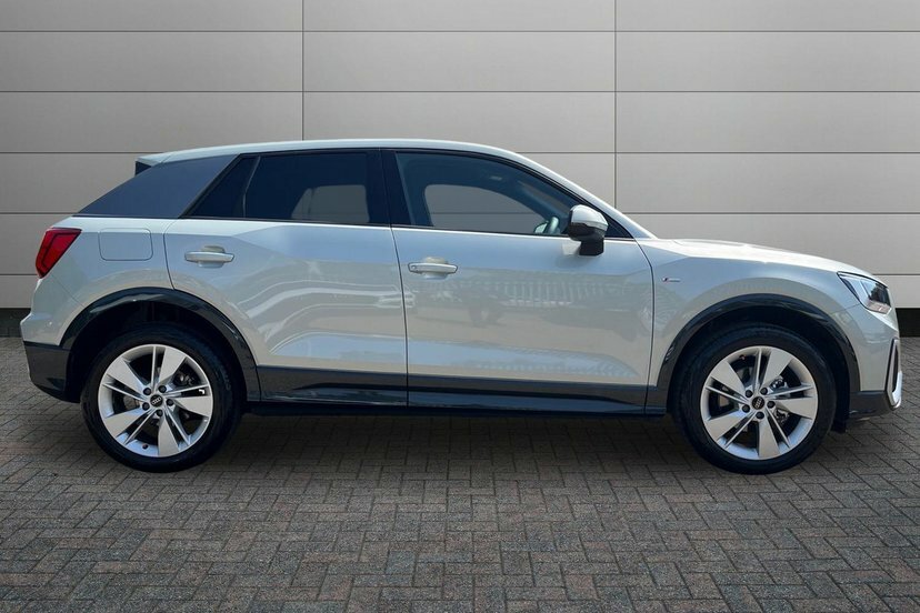 Audi Q2 1.0 Tfsi 30 S Line Suv 116 Ps Silver #4