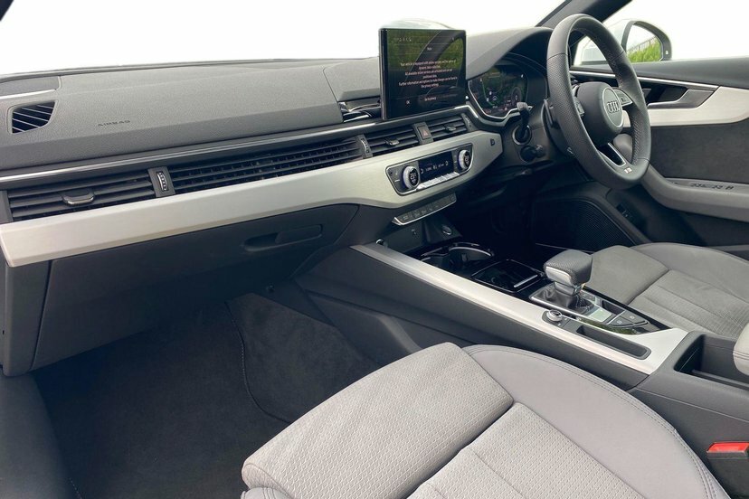 Audi A4 Avant 2.0 Tfsi 40 S Line Estate S Tronic 204 FN24HYR White #2