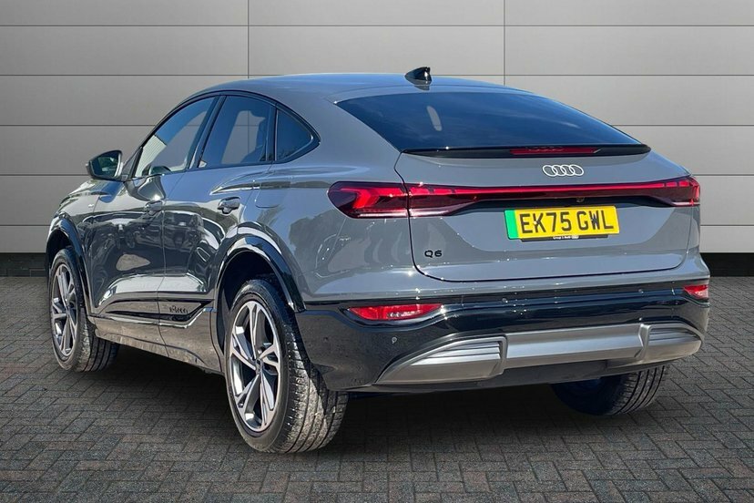 Audi Q6 E-Tron 83Kwh S Line Sportback 252 Ps EK75GWL Grey #3