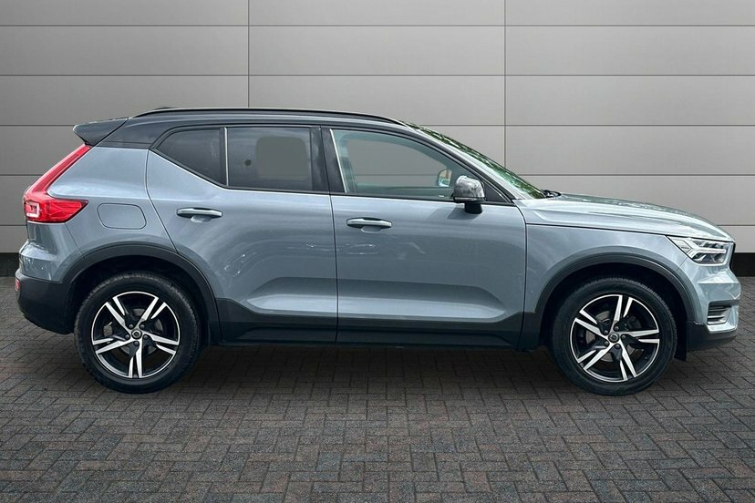 Volvo XC40 1.5 T3 R-design Suv 163 Ps FX22LYH Grey #4