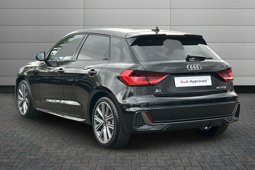 Audi A1 1.0 Tfsi 30 S Line Sportback S Tronic LN26KWT Black #3