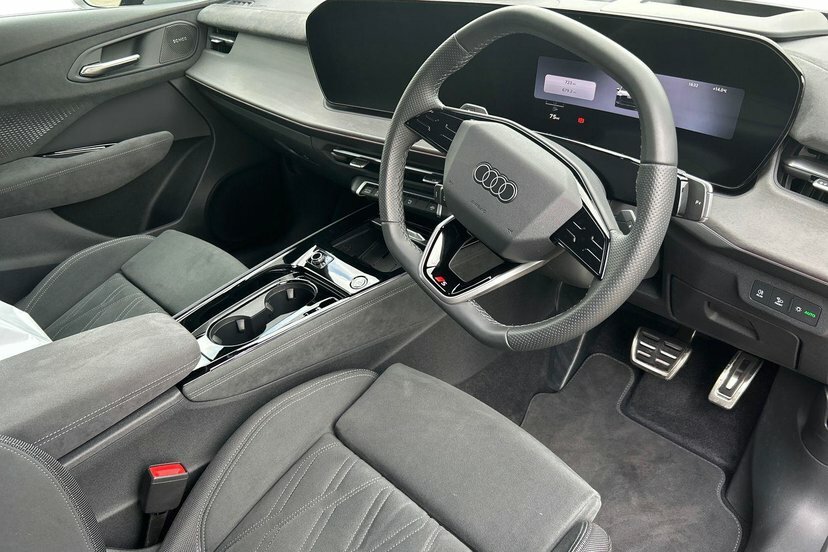 Audi Q3 2.0 Tfsi Launch Edition Plus Sportback LN26KVK Blue #6