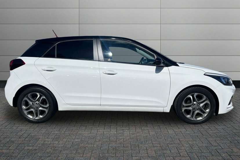 Hyundai I20 1.2 Play Hatchback 84 Ps OY20ERX White #4