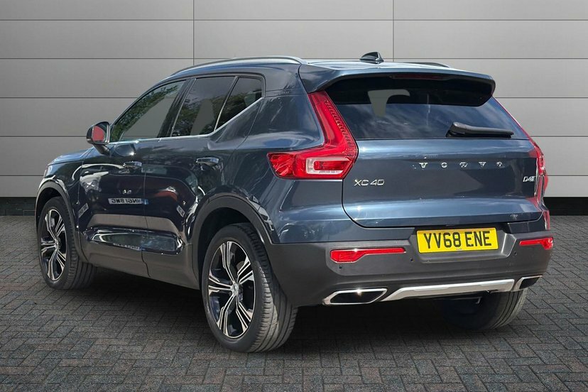 Volvo XC40 2.0 D4 Inscription Pro Suv Awd 19 YV68ENE Blue #3