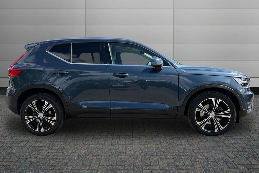Volvo XC40 2.0 D4 Inscription Pro Suv Awd 19 YV68ENE Blue #4