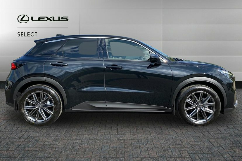 Lexus LBX 1.5 Vvt-ie Premium Plus Suv Hybrid E-cv RJ26UXS Black #4
