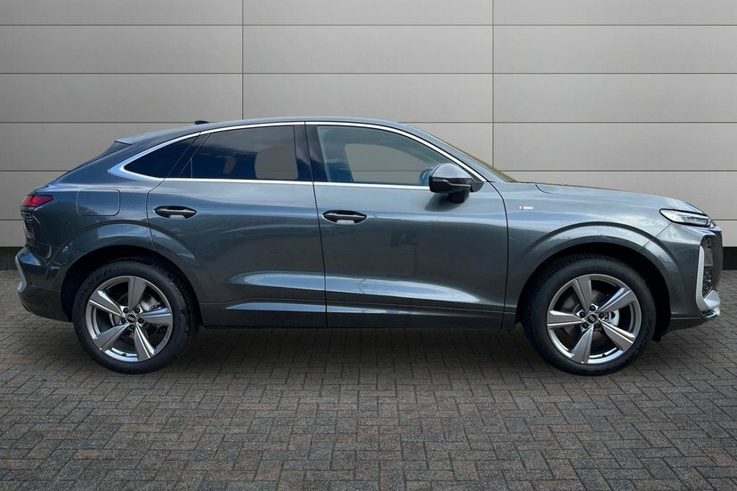 Audi Q3 1.5 Tfsi S Line Sportback S Tronic 150 EA26VLO Grey #4