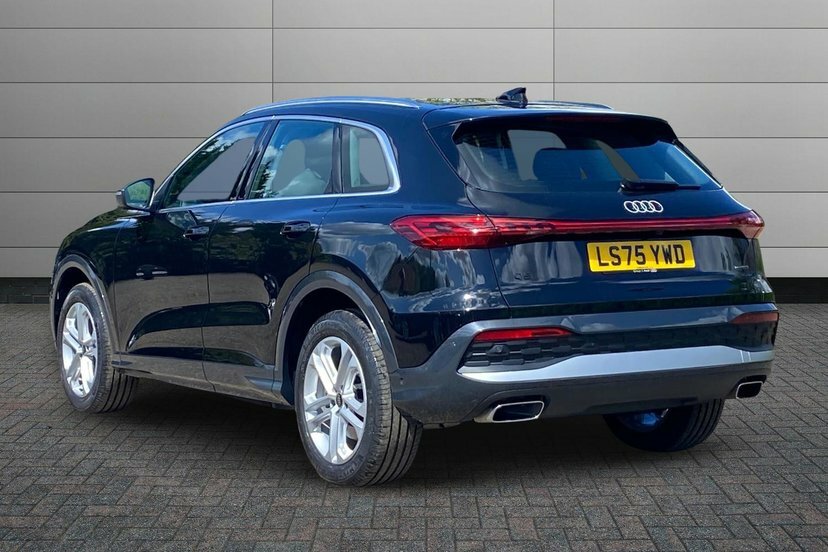 Audi Q5 2.0 Tfsi Sport Suv S Tronic Quattro 20 LS75YWD Black #3