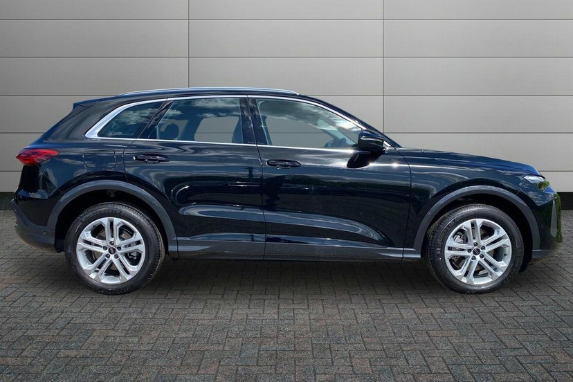 Audi Q5 2.0 Tfsi Sport Suv S Tronic Quattro 20 LS75YWD Black #4