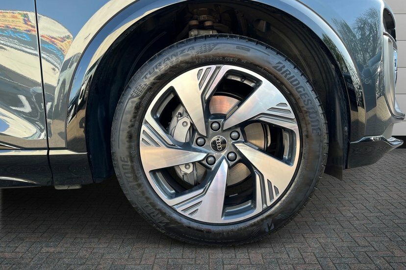 Audi Q6 E-Tron 83Kwh Sport Sportback 252 Ps LN75KBO Grey #5