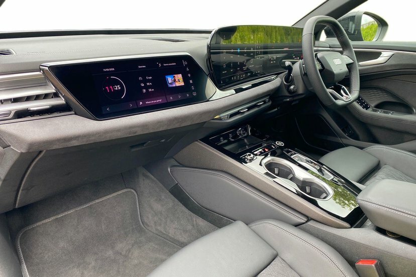 Audi A6 Saloon 2.0 E-hybrid 25.9Kwh Edition 1 Saloon P LN26NWE Blue #2