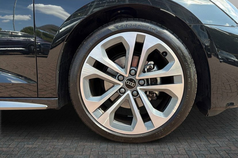Audi A3 1.5 Tfsi S Line Sportback S Tronic 150 DC25WZS Black #5