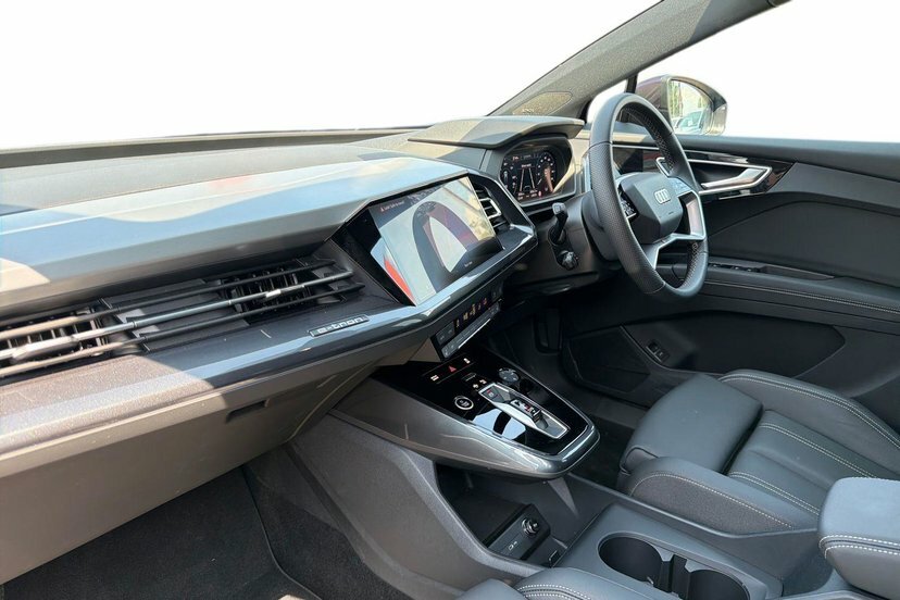 Audi Q4 E Tron 40 S Line Suv 63Kwh 204 Ps KN75XHS Grey #2