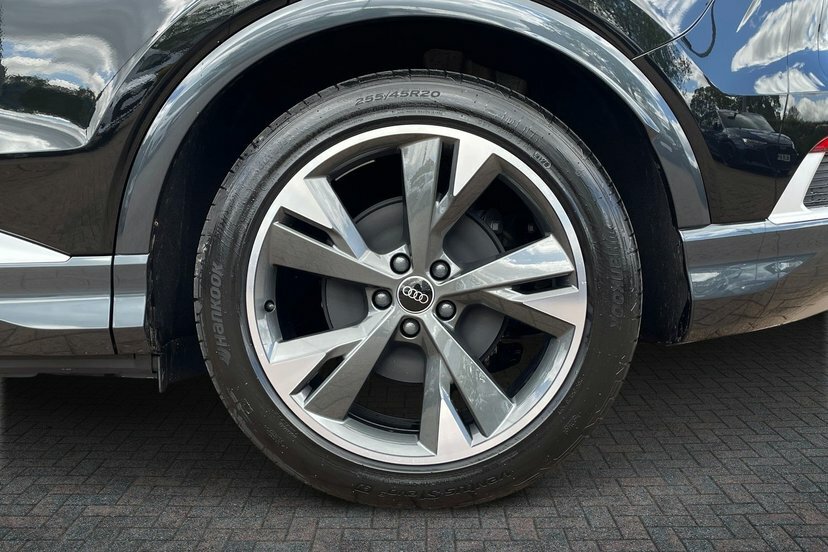 Audi Q4 E Tron 40 S Line Suv 63Kwh 204 Ps MJ26OAO Black #5
