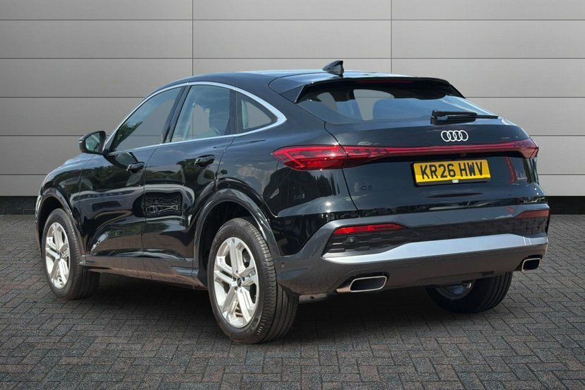 Audi Q5 2.0 Tfsi Sport Sportback S Tronic Quatt Black #3