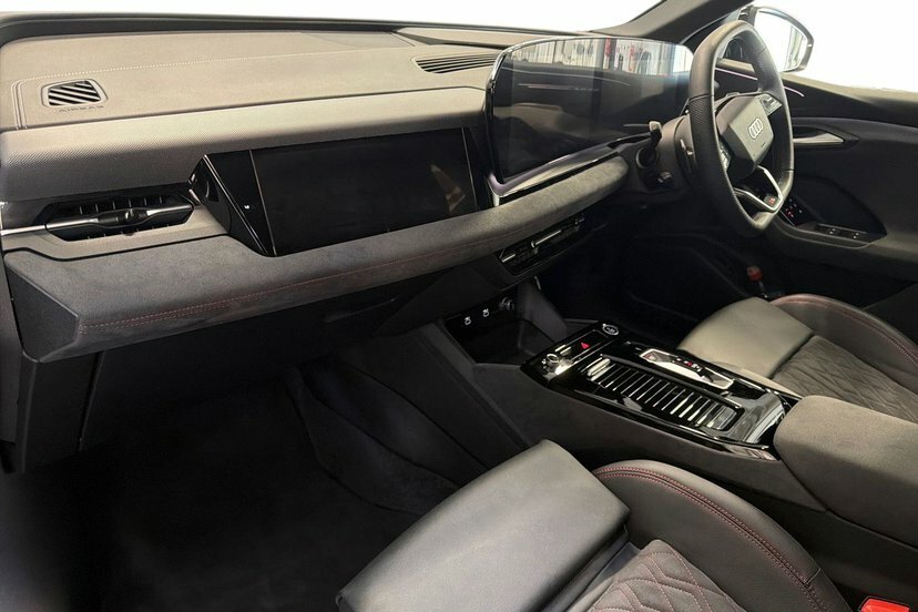 Audi Q6 E-Tron 83Kwh Edition 1 Suv 252 Ps EO26ZZM Grey #2
