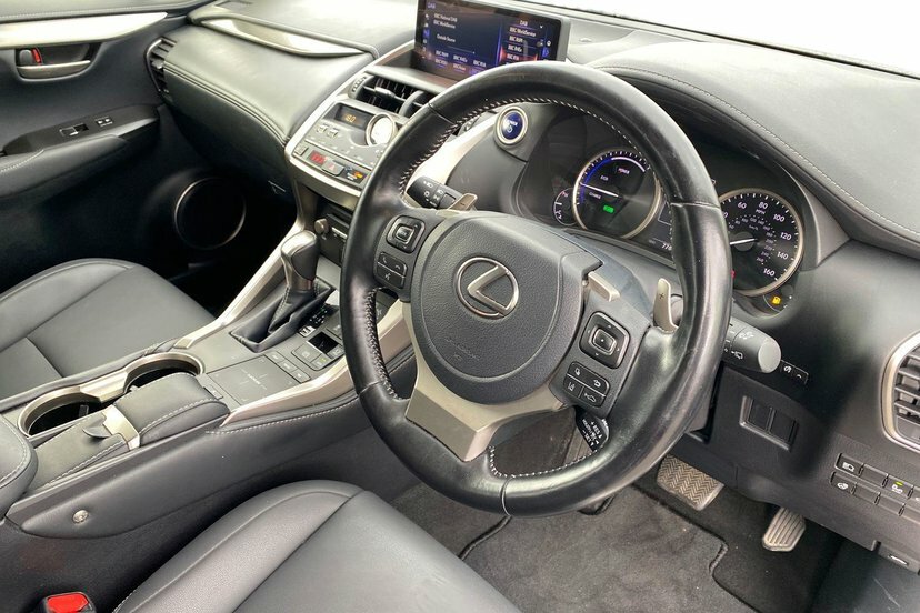 Lexus NX 2.5 300H Gpf Premium Suv Hybrid E-cvt 4 AY71XEX Silver #6