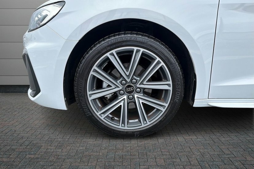 Audi A1 1.0 Tfsi 30 S Line Sportback S Tronic KJ25MEV White #5