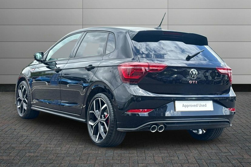 Volkswagen Polo 2.0 Tsi Gti Hatchback Dsg 207 Ps Black #3