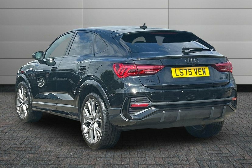 Audi Q3 1.5 Tfsi Cod 35 Black Edition Sportback LS75VEW Black #3