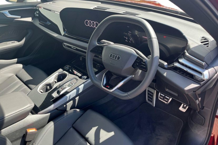 Audi A6 Saloon 2.0 E-hybrid 25.9Kwh S Line Saloon Plug AO26JVD Red #6