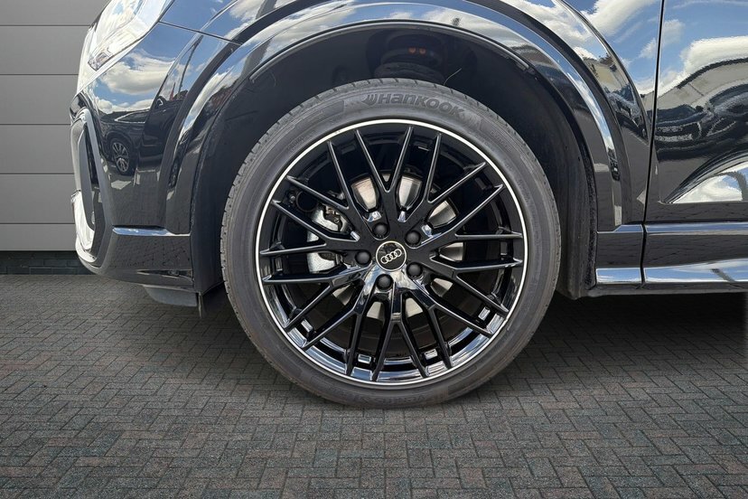 Audi Q2 1.5 Tfsi Cod 35 Black Edition Suv S Tro EK75JVN Black #5