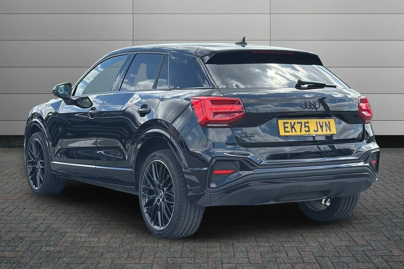 Audi Q2 1.5 Tfsi Cod 35 Black Edition Suv S Tro EK75JVN Black #3