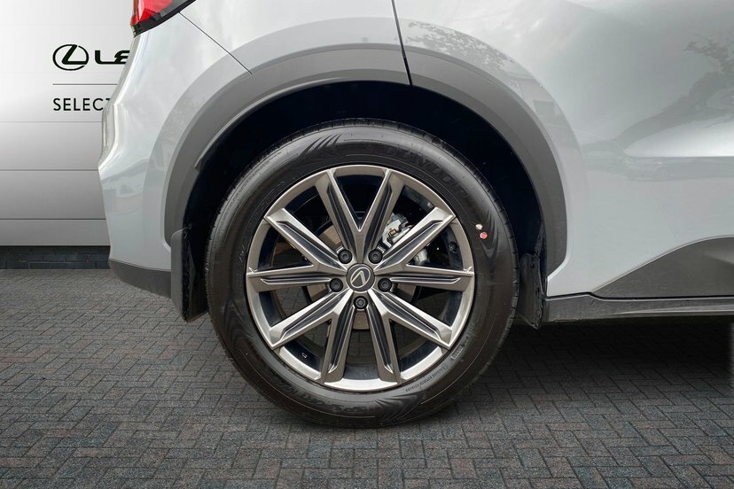 Lexus LBX 1.5 Vvt-ie Premium Plus Suv Hybrid E-cv RJ75YGW Grey #5