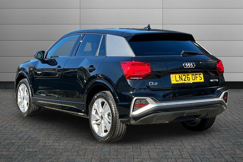 Audi Q2 1.5 Tfsi Cod 35 S Line Suv S Tronic 15 LN26OFS Black #3