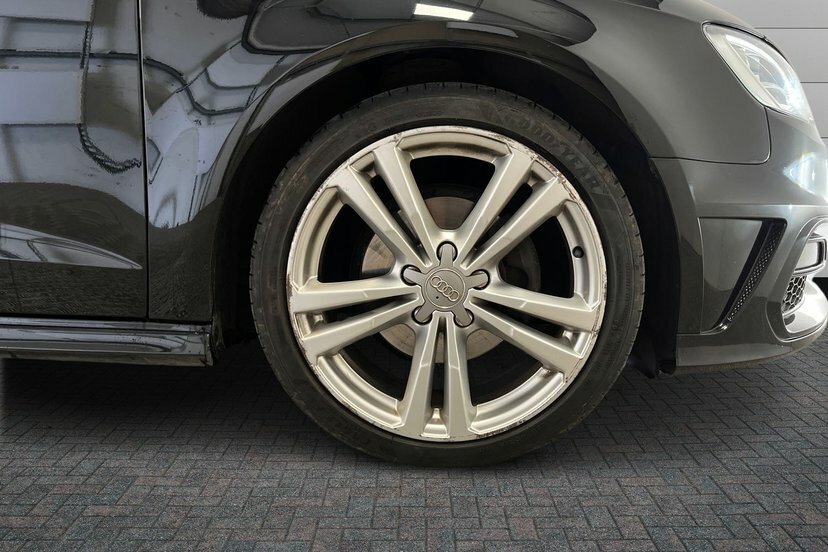 Audi A3 2.0 Tdi S Line Sportback Euro 5 Black #5