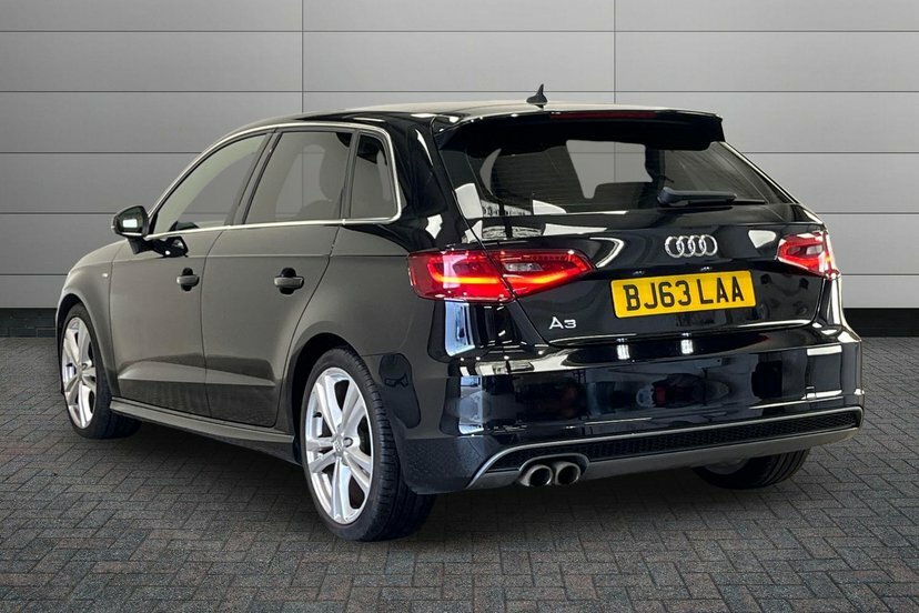 Audi A3 2.0 Tdi S Line Sportback Euro 5 Black #3