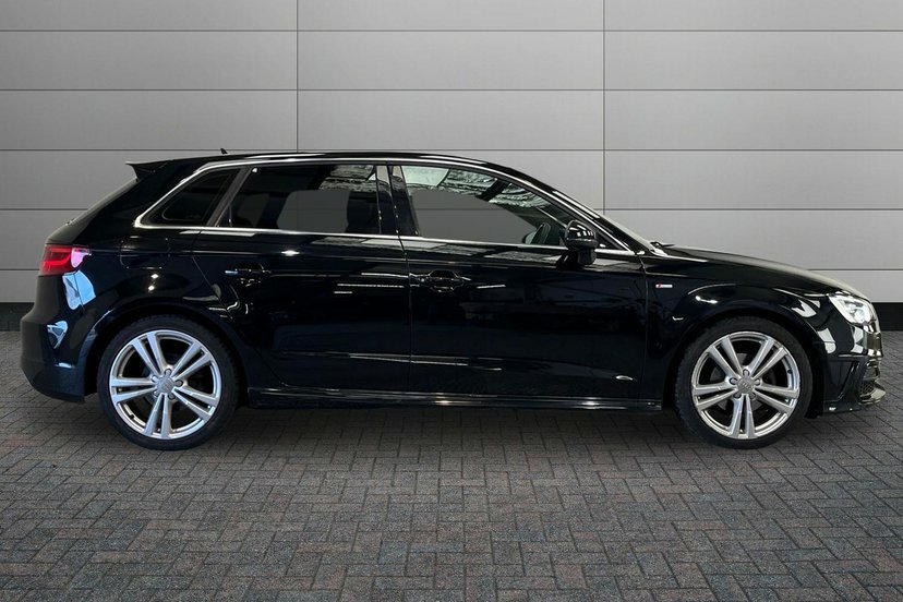Audi A3 2.0 Tdi S Line Sportback Euro 5 Black #4
