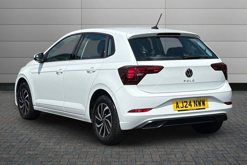 Volkswagen Polo 1.0 Tsi Life Hatchback 95 Ps AJ24NWW White #3