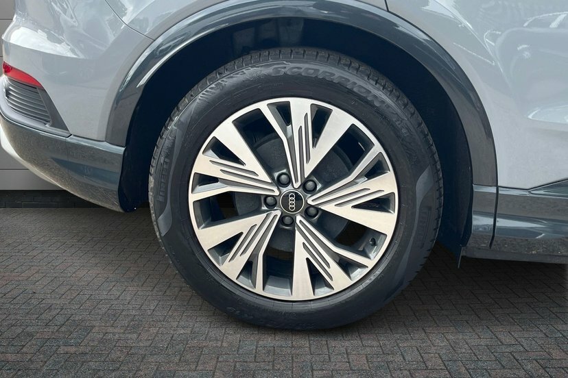 Audi Q4 E Tron 40 Sport Sportback 82Kwh 204 Ps HJ24NXY Grey #5