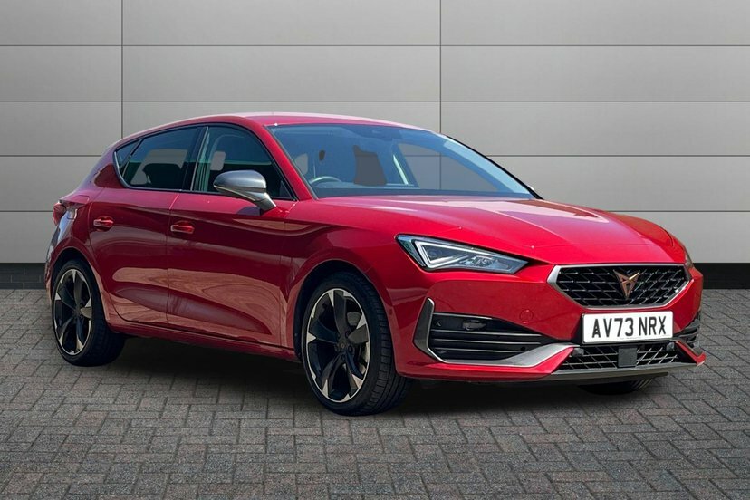 Cupra Leon 1.5 Etsi Evo V1 Hatchback Hybrid Dsg 1 Red