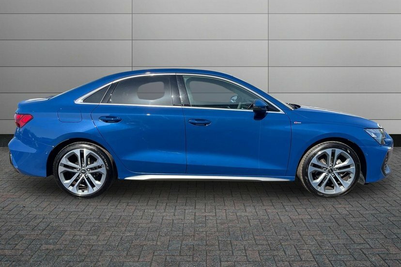 Audi A3 1.5 Tfsi 35 S Line Saloon S Tronic 150 AO75NPU Blue #4