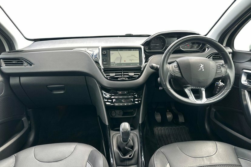 Peugeot 2008 1.2 Puretech Allure Premium Suv SG68DWO White #6
