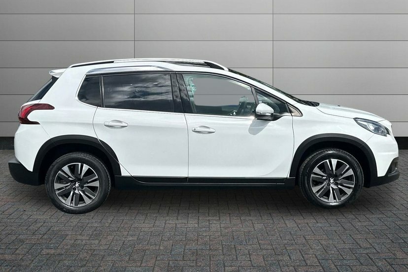Peugeot 2008 1.2 Puretech Allure Premium Suv SG68DWO White #4