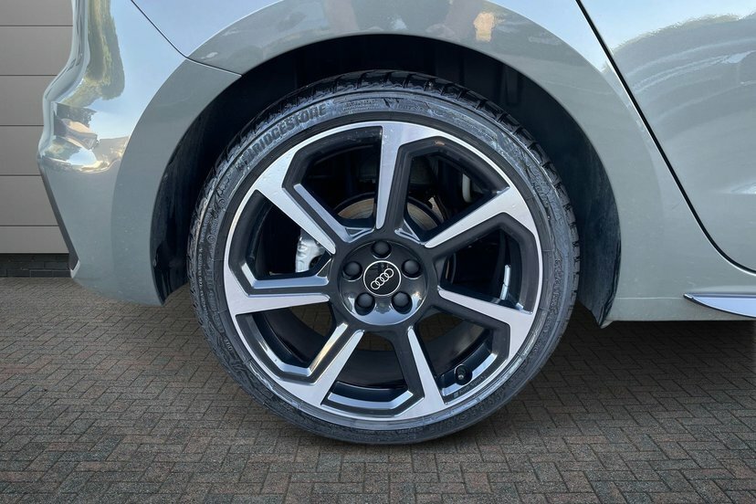 Audi A1 1.5 Tfsi 35 Black Edition Sportback S T EY26THK Grey #5