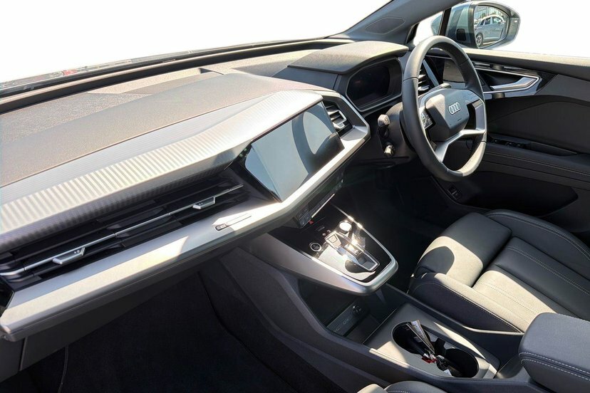 Audi Q4 E Tron 45 Sport Suv 82Kwh 286 Ps KR75ZRC Grey #2